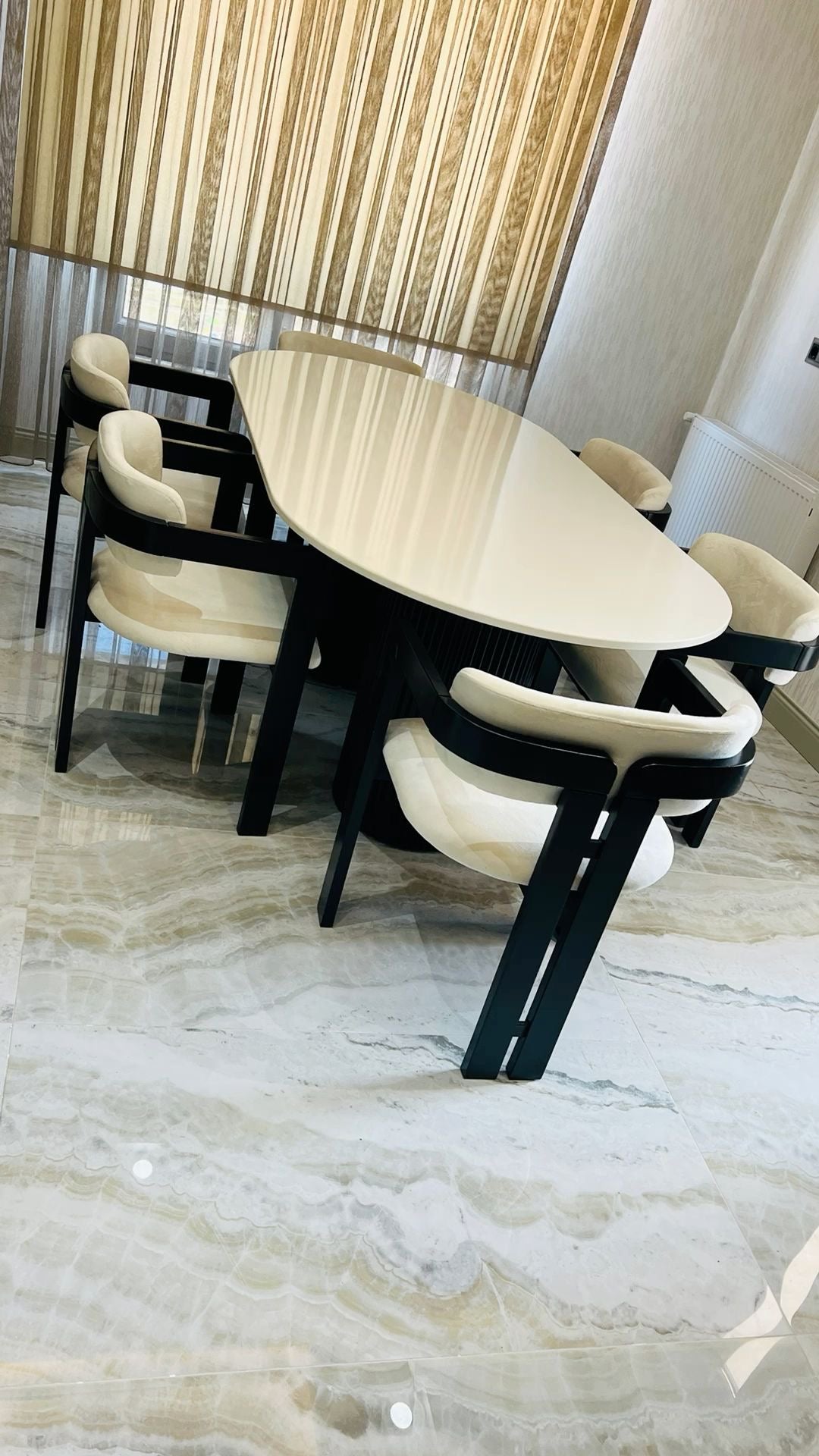 The Jora Dining Set
