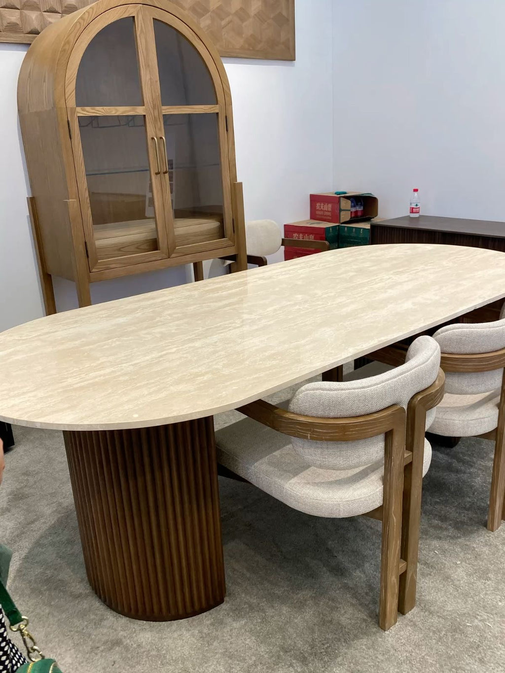 Trav Dining Table Table