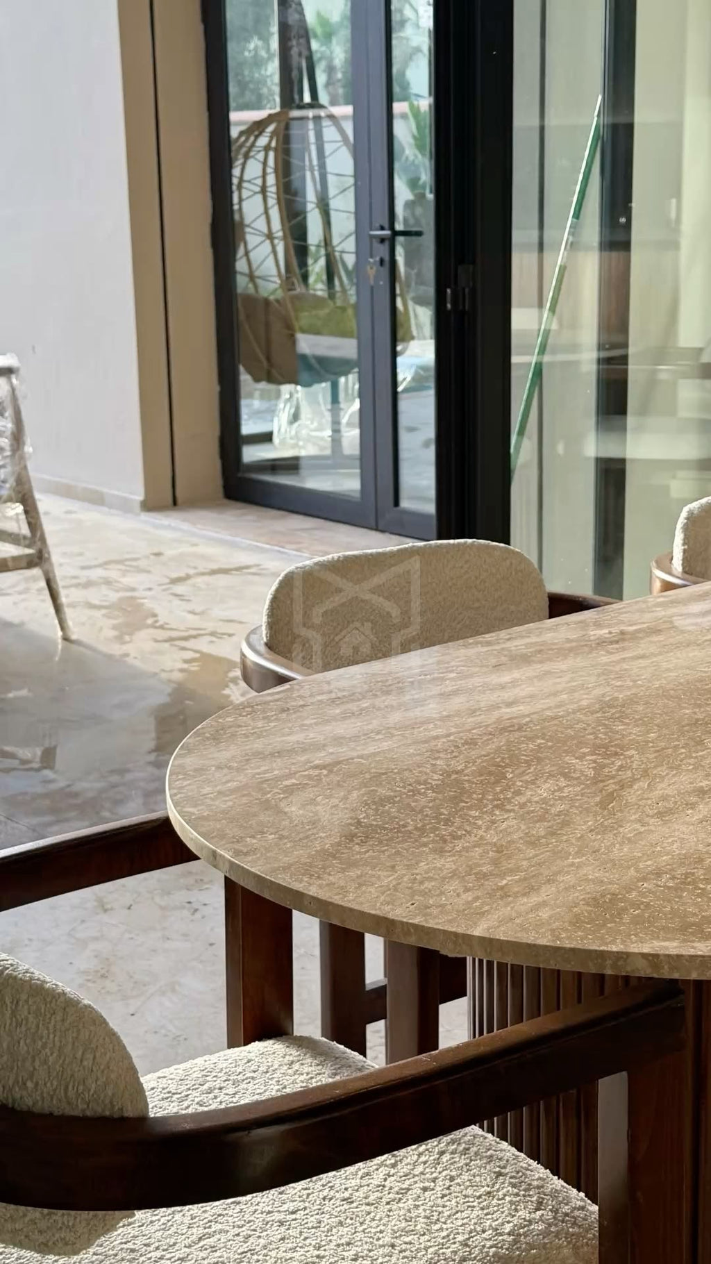 Trav Dining Table Table