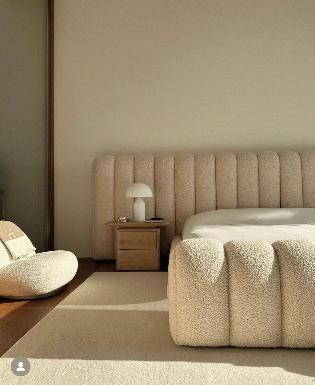 The Panel Castle Bed