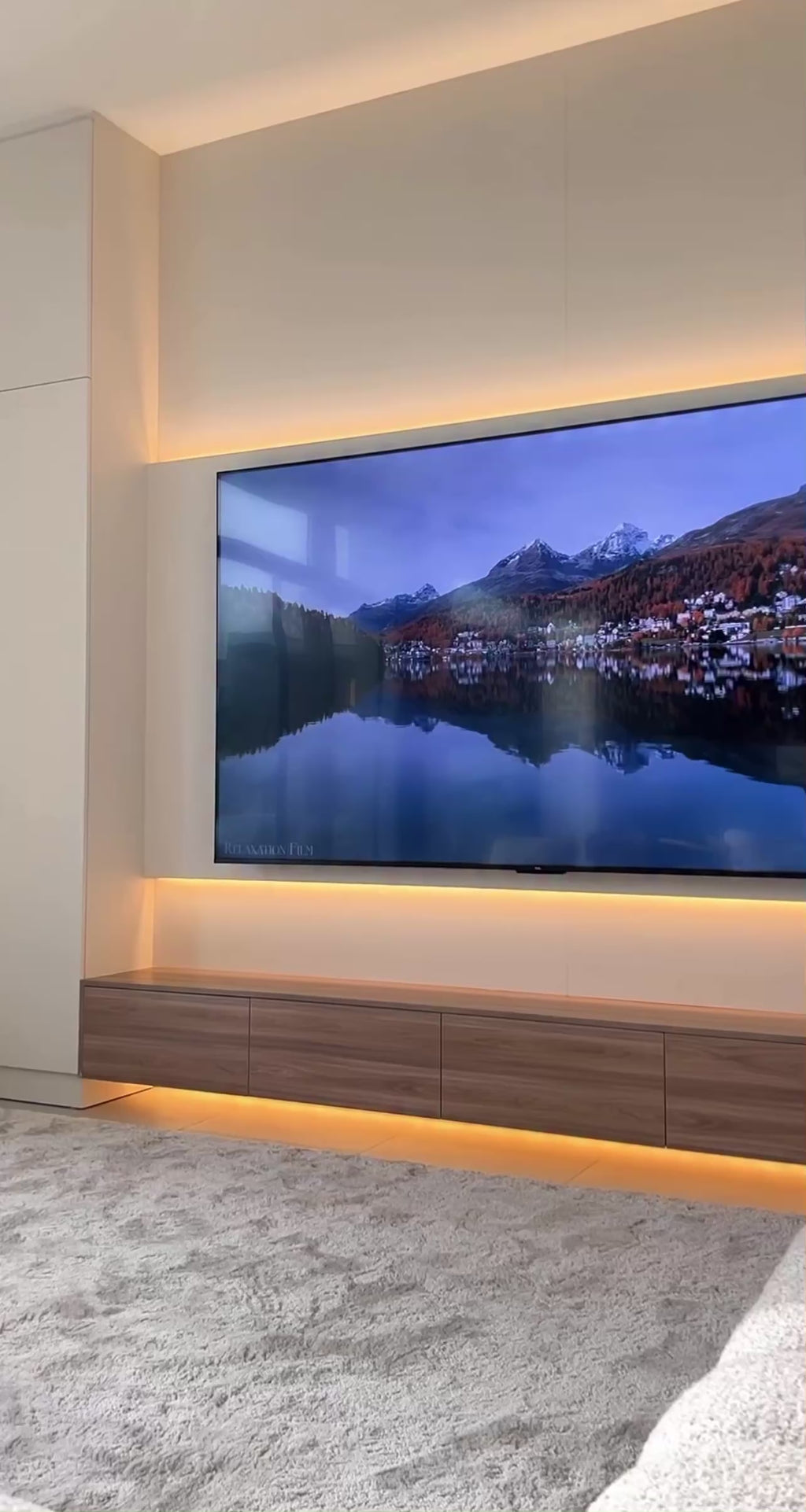 Dynamic TV Stand