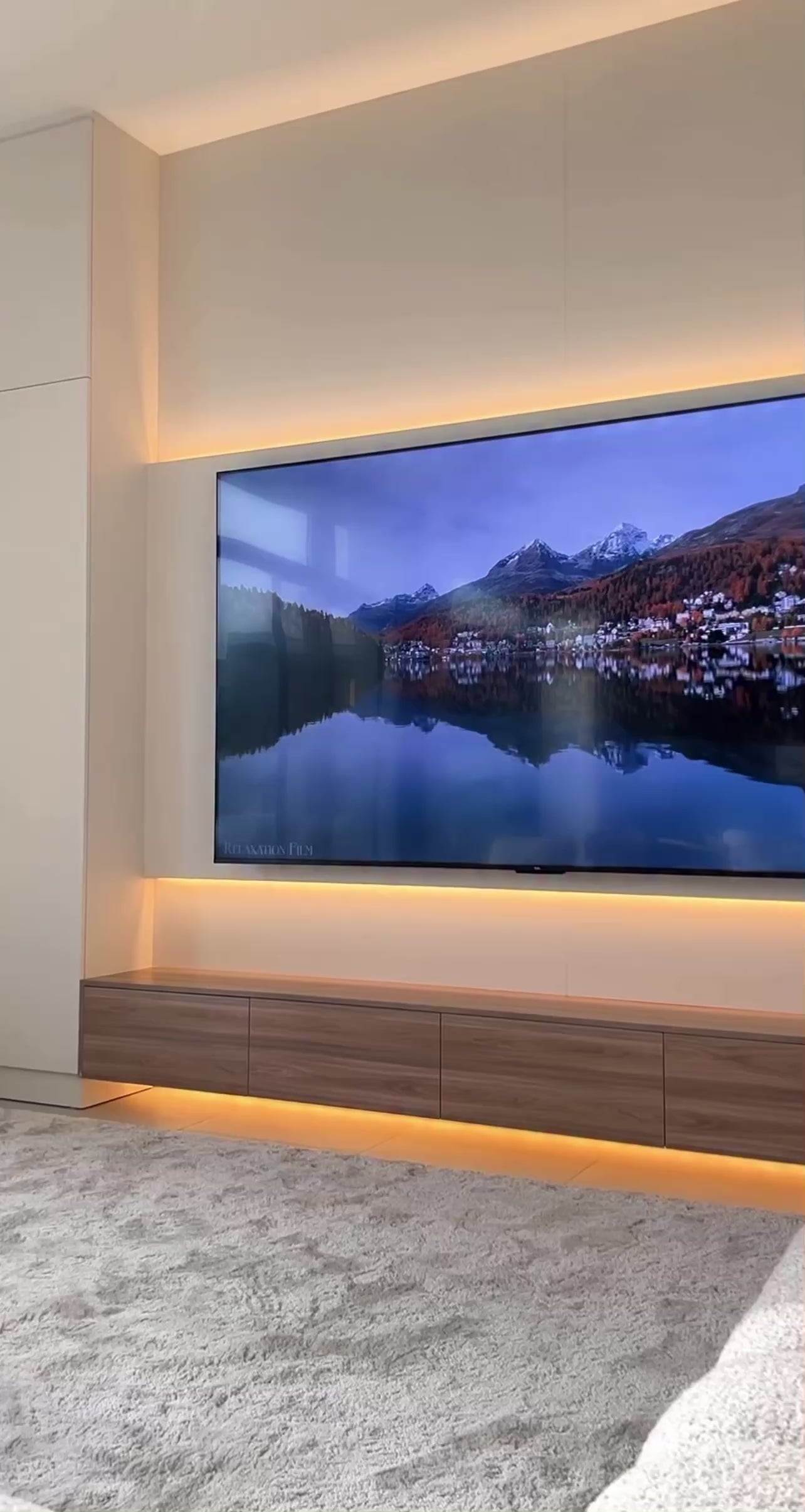Dynamic TV Stand